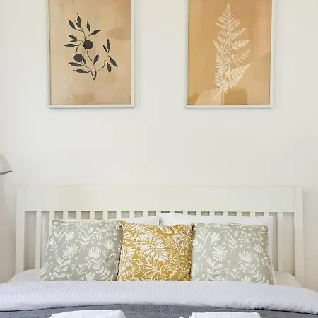 Wolnosc Centre Comfy By Bookinghost Varsóvia