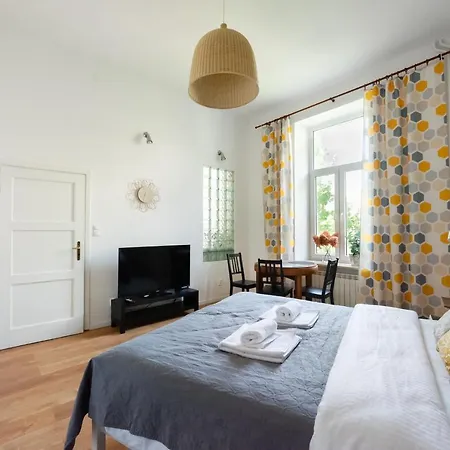 Wolnosc Centre Comfy By Bookinghost Appartement Warschau