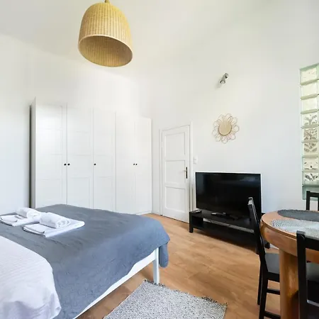 Wolnosc Centre Comfy By Bookinghost Apartman *